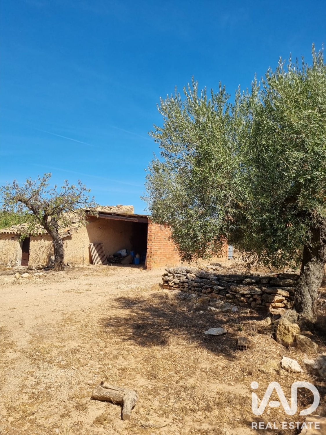 Zemes gabals Tivissa, Tarragona, Spānijā 38972 m2 Nr. 194337