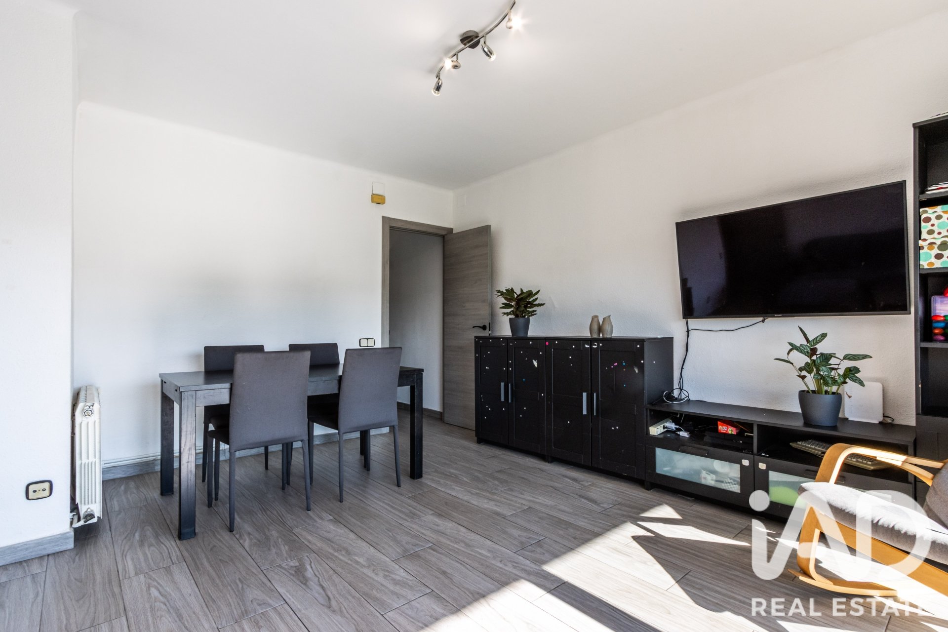 Apartment in Granollers, Barcelona, Spain 3 bedrooms, 87 sq.m. No. 194333