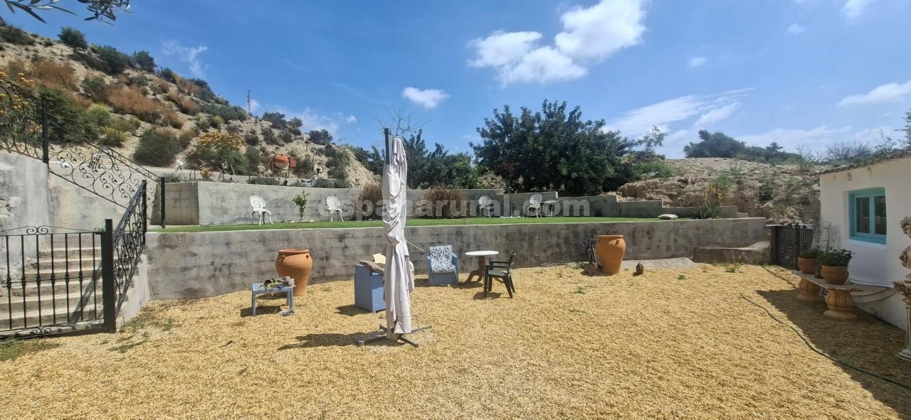 Hus i Arboleas, Almeria, Spanien 5 sovrum, 315 kvm. Nr. 167264