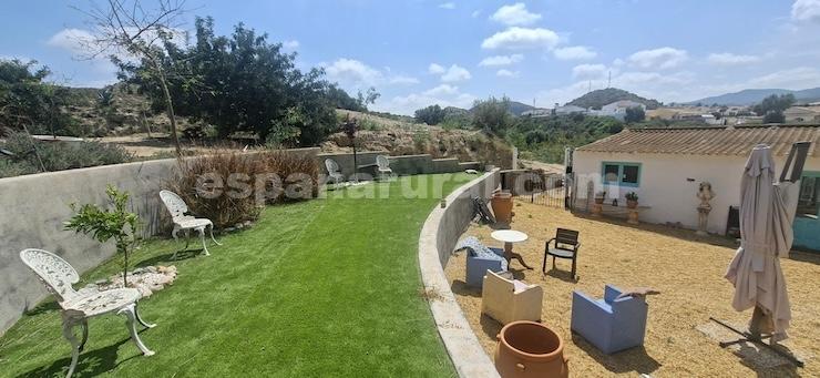 Hus i Arboleas, Almeria, Spanien 5 sovrum, 315 kvm. Nr. 167264