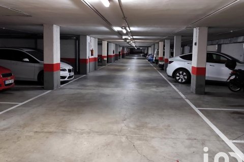 Parking à Zaragoza, Espagne 12 m2 No. 185915