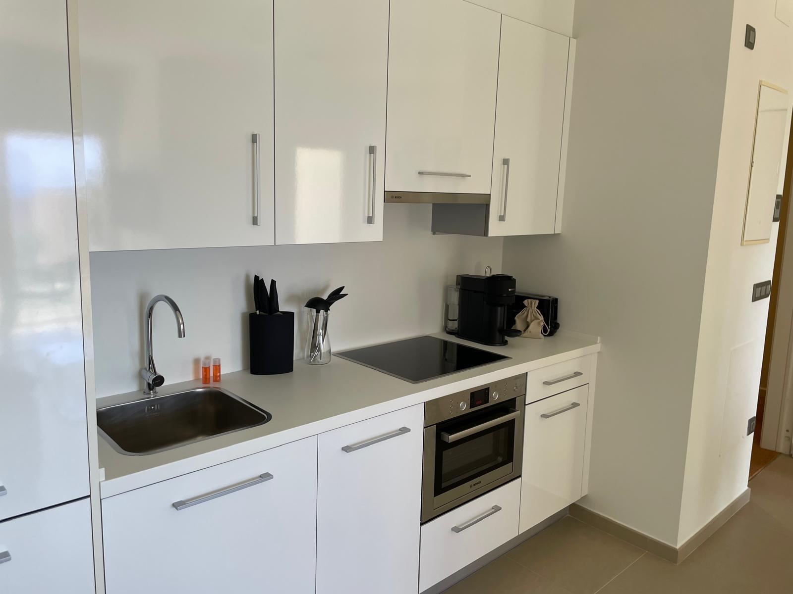 Apartamento en Benidorm, Alicante, España 1 dormitorio, 95 m2 No. 147354