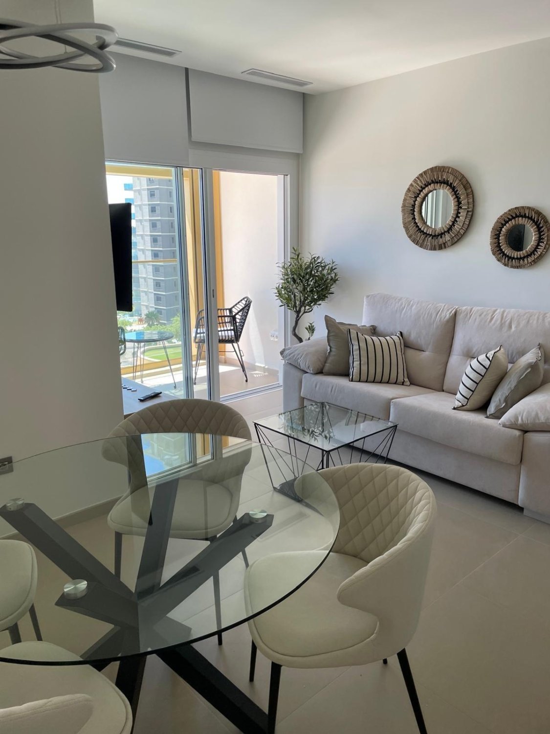 Apartamento en Benidorm, Alicante, España 1 dormitorio, 95 m2 No. 147354