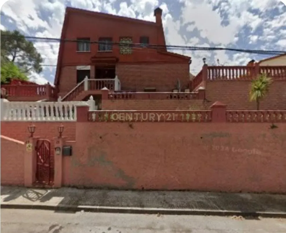 Apartment in Cervello, Barcelona, Spain 5 bedrooms, 251 sq.m. No. 167105