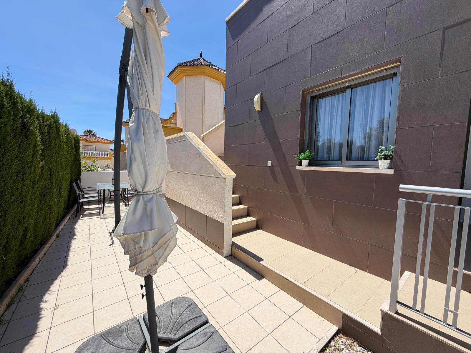 Villa i Ciudad Quesada, Alicante, Spanien 4 sovrum, 129 kvm. Nr. 166047