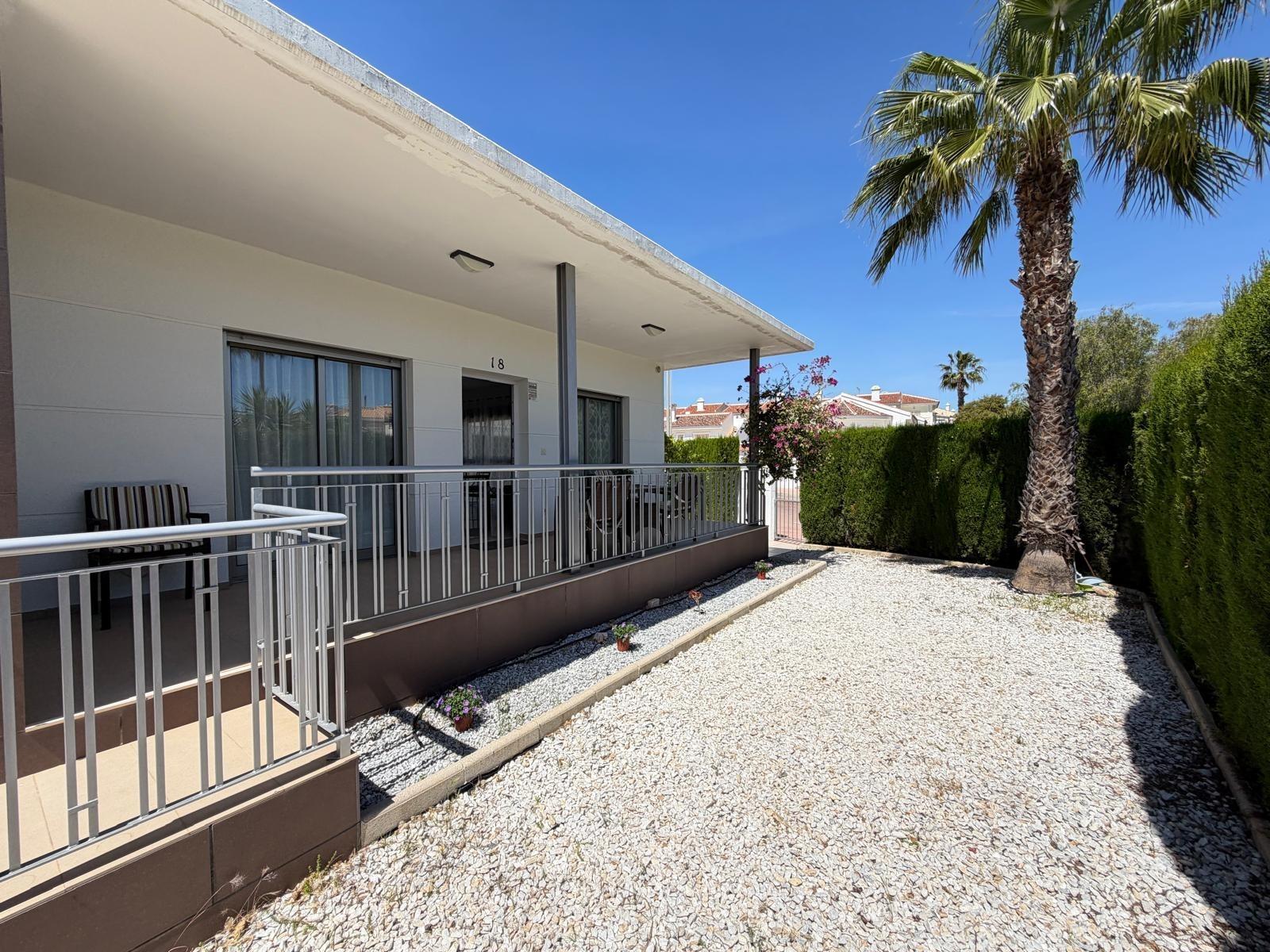 Villa i Ciudad Quesada, Alicante, Spanien 4 sovrum, 129 kvm. Nr. 166047