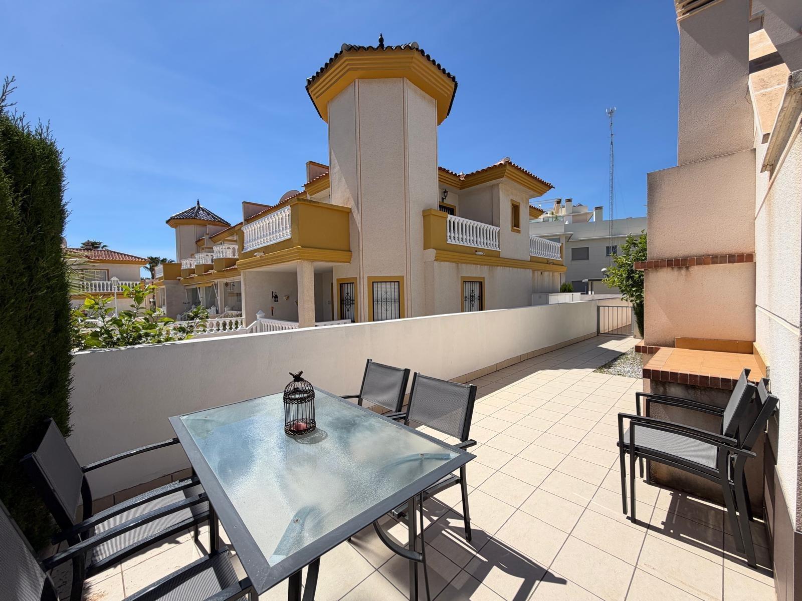 Villa i Ciudad Quesada, Alicante, Spanien 4 sovrum, 129 kvm. Nr. 166047