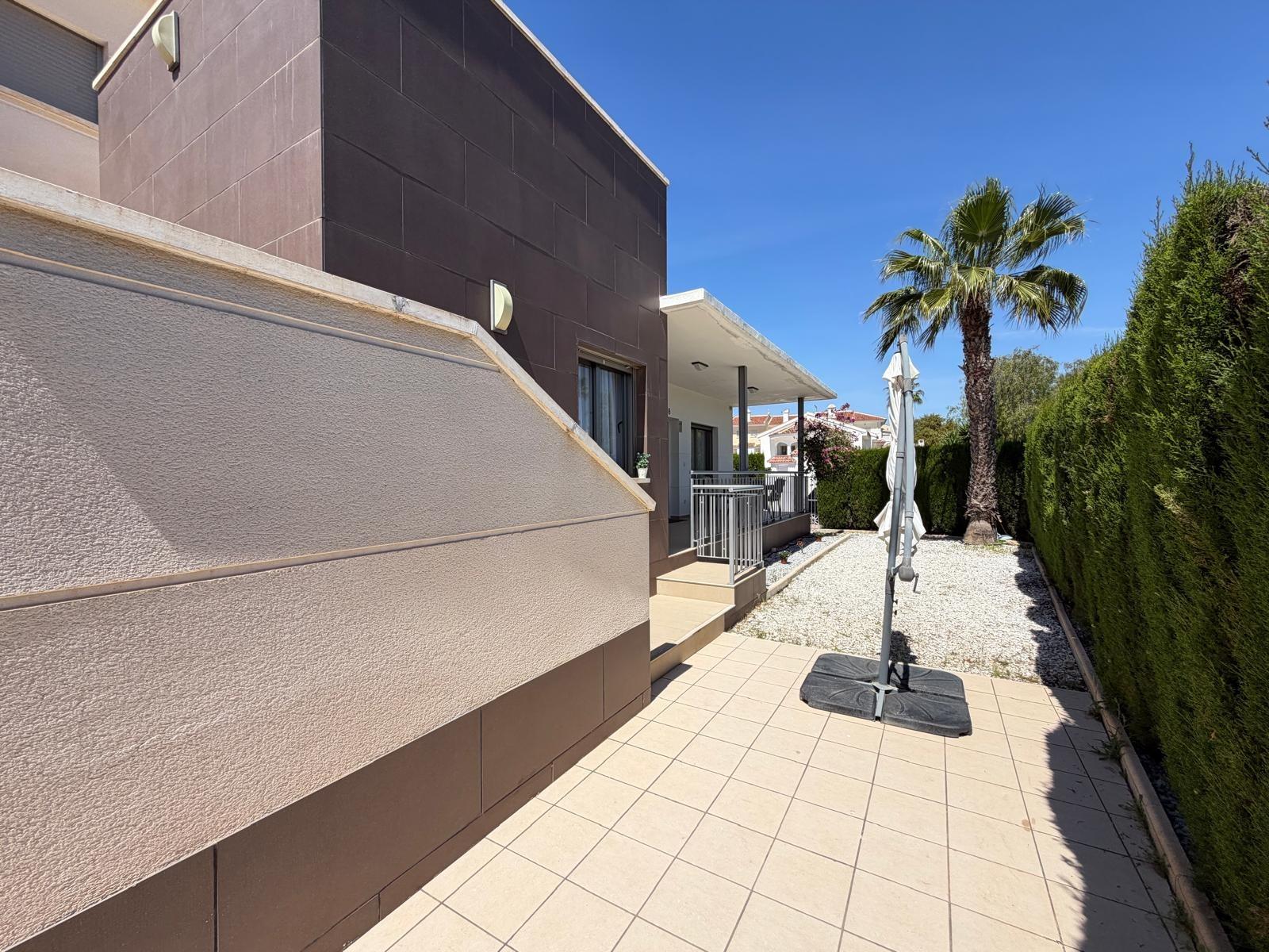 Villa i Ciudad Quesada, Alicante, Spanien 4 sovrum, 129 kvm. Nr. 166047