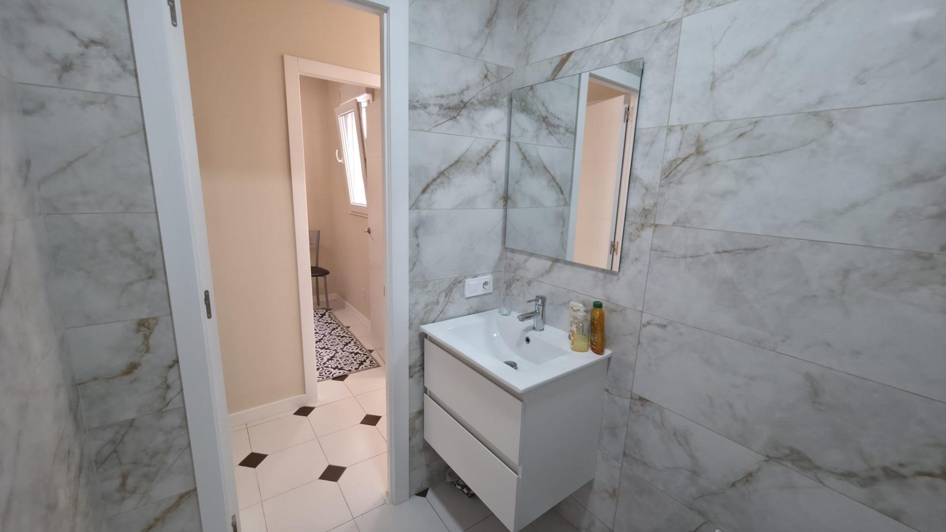 Apartment à Torrevieja, Alicante, Espagne 3 chambres, 93 m2 No. 177553