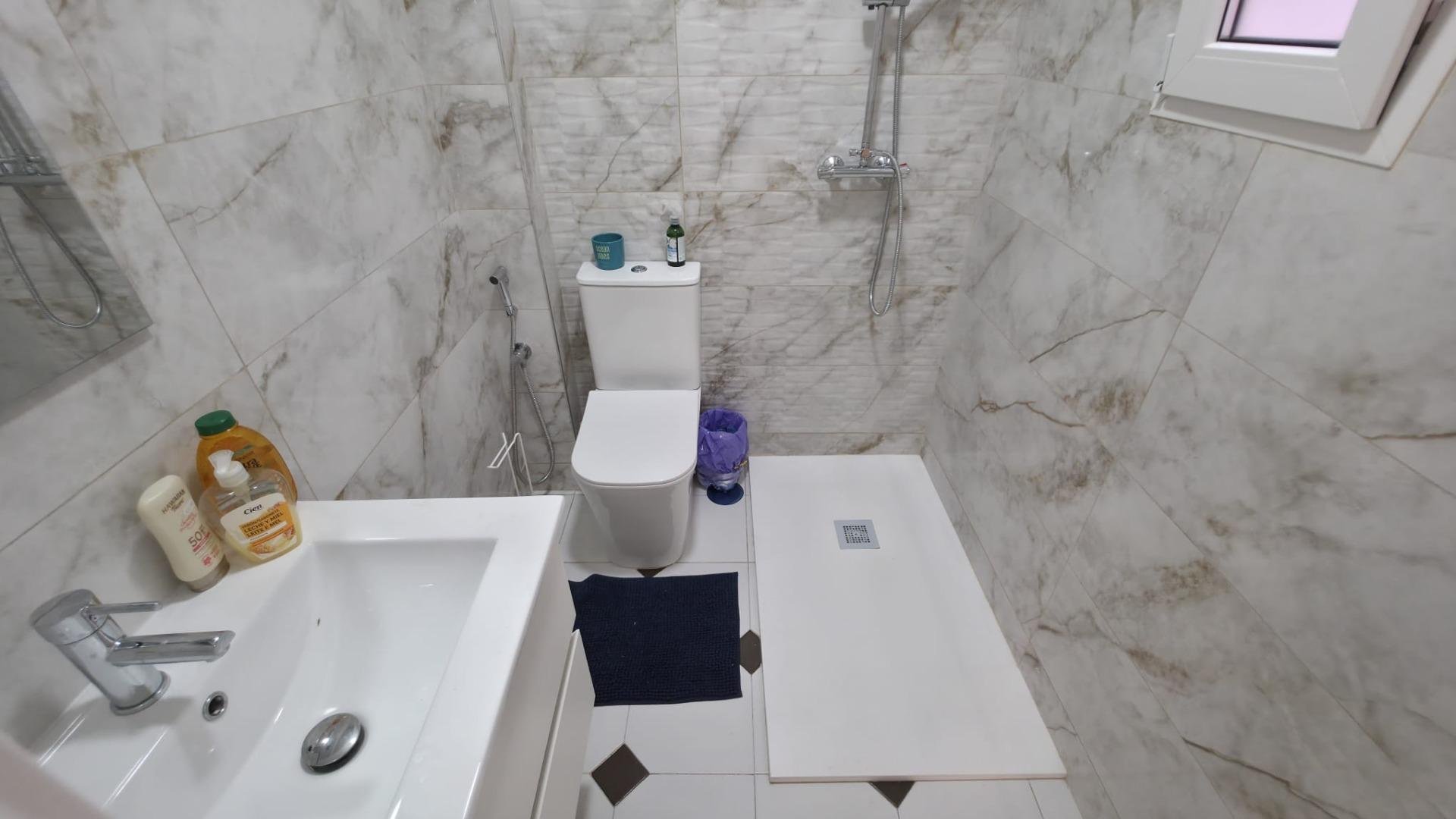Apartment à Torrevieja, Alicante, Espagne 3 chambres, 93 m2 No. 177553