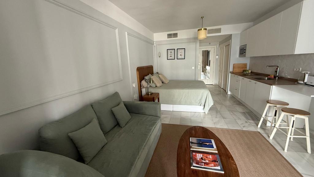 Apartamento en Marbella, Málaga, España 1 habitación, 55 m2 No. 177557