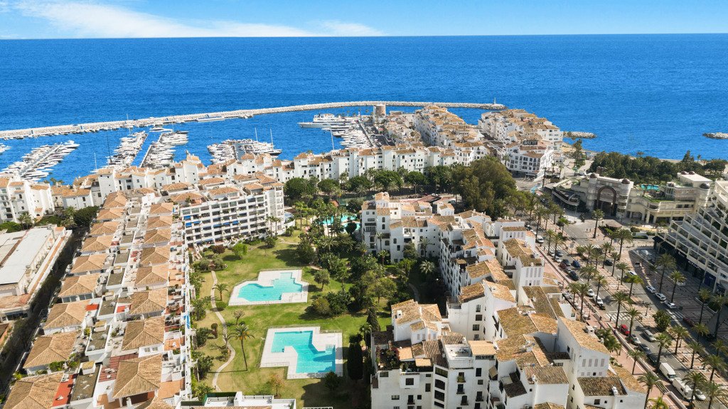 Apartamento en Marbella, Málaga, España 1 habitación, 55 m2 No. 177557