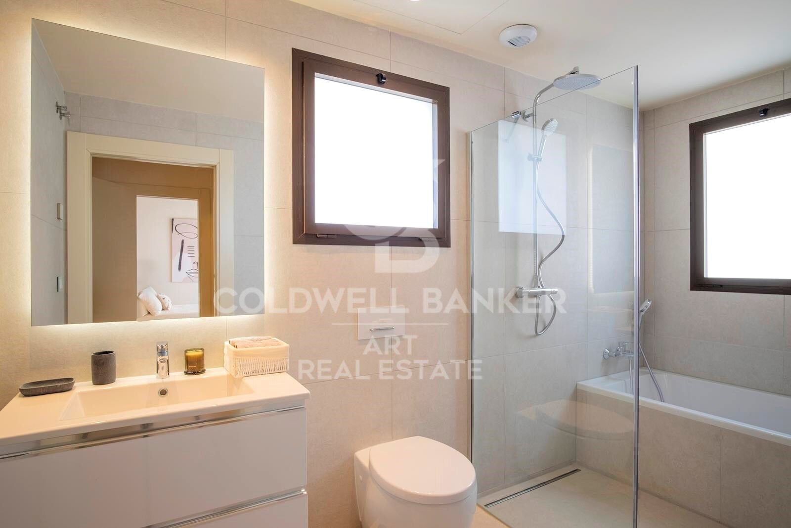 Huvila Estepona, Malaga, Espanja 4 makuuhuonetta, 371 m2 No. 158806