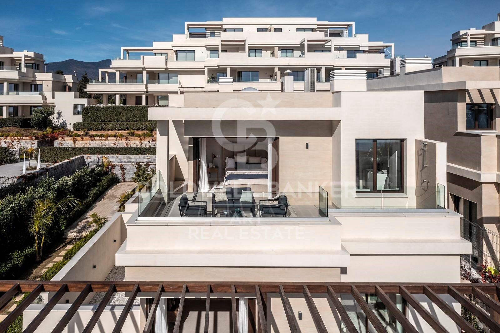Huvila Estepona, Malaga, Espanja 4 makuuhuonetta, 371 m2 No. 158806