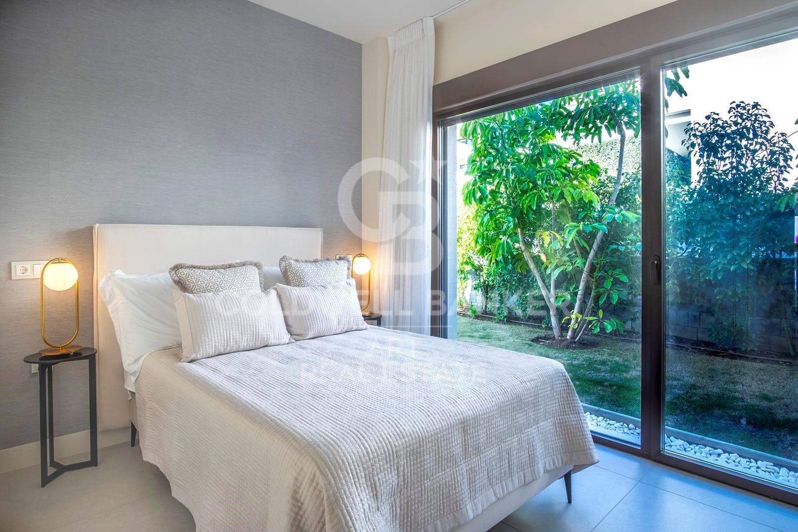 Huvila Estepona, Malaga, Espanja 4 makuuhuonetta, 371 m2 No. 158806