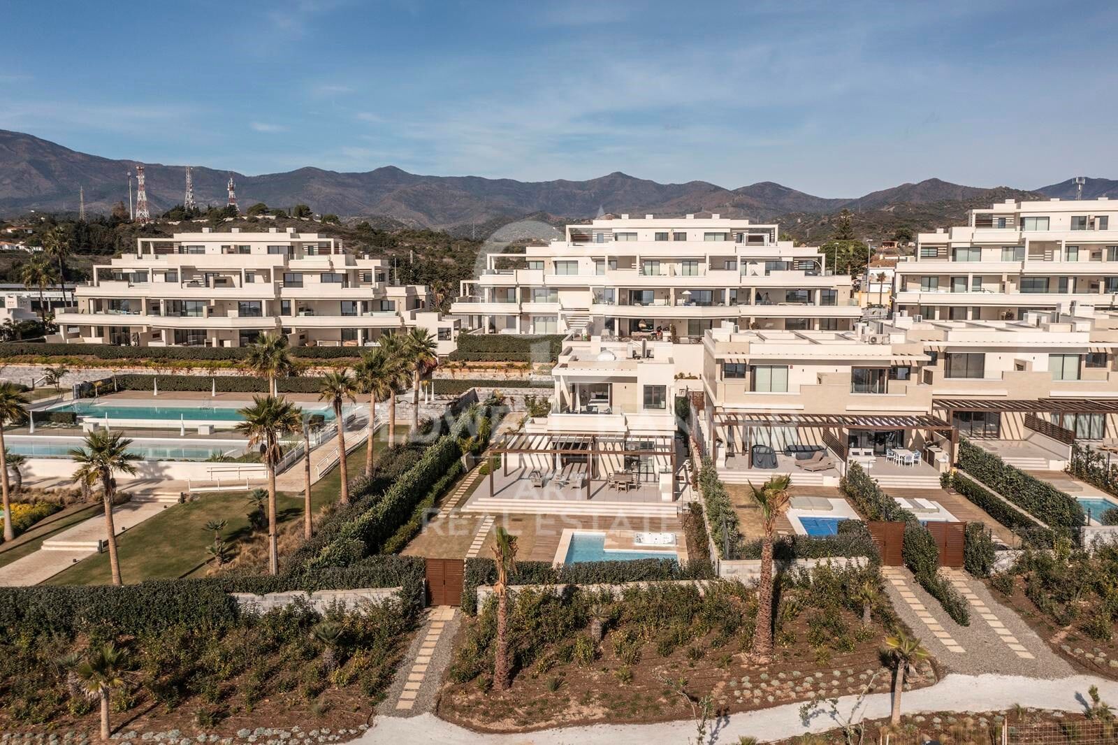 Huvila Estepona, Malaga, Espanja 4 makuuhuonetta, 371 m2 No. 158806