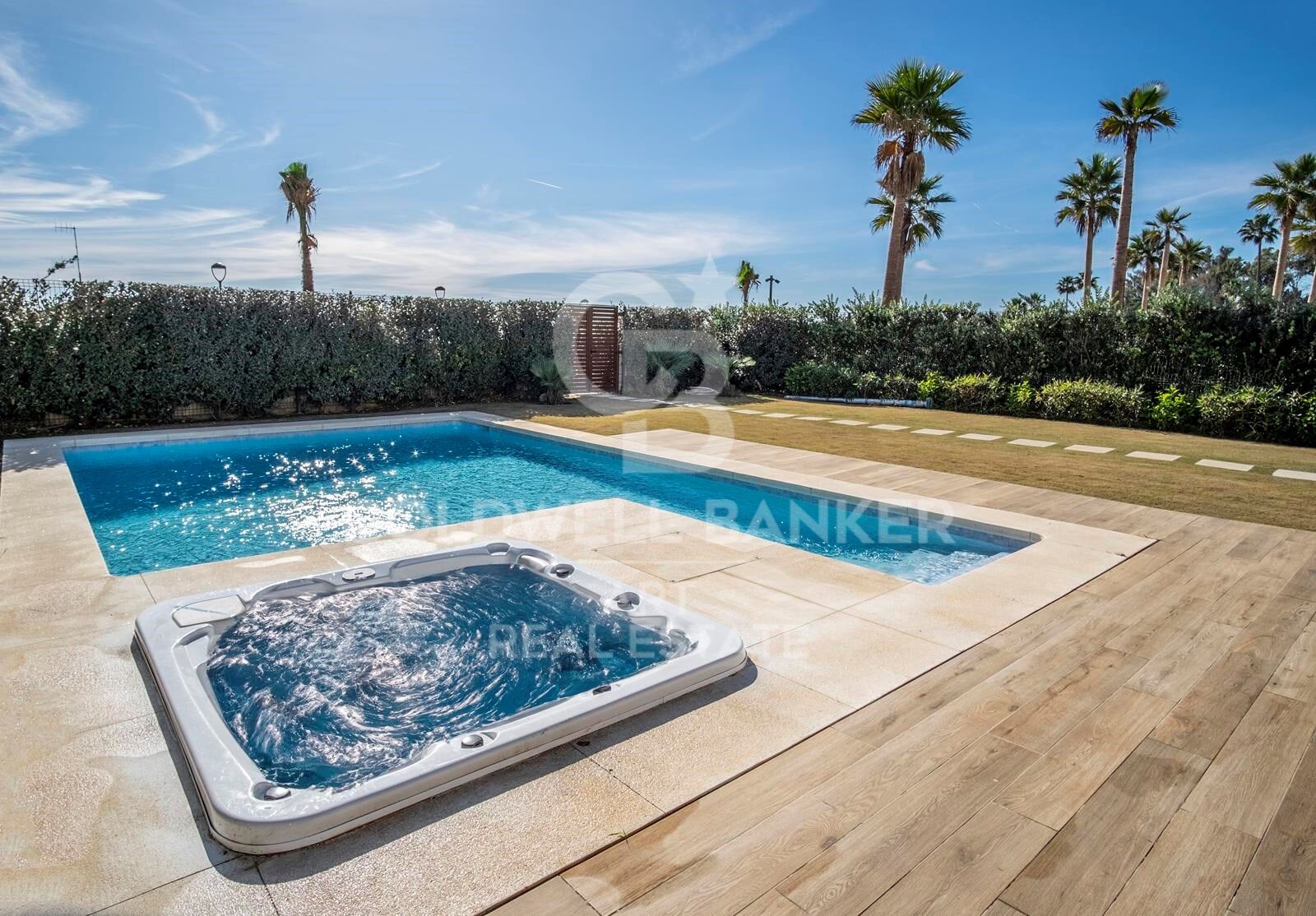 Huvila Estepona, Malaga, Espanja 4 makuuhuonetta, 371 m2 No. 158806