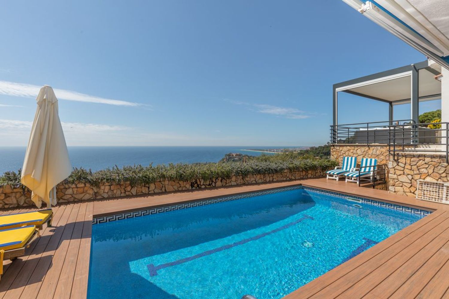 Māja Blanes, Girona, Spānijā 5 istabas, 350 m2 Nr. 160726