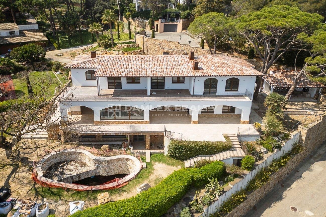 Villa in Lloret de Mar, Girona, Spanien 12 Schlafzimmer,  Nr. 176663