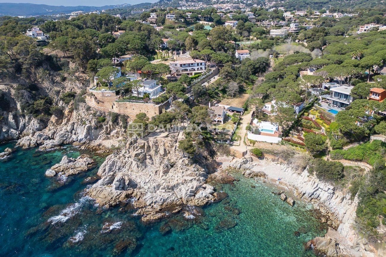 Villa in Lloret de Mar, Girona, Spanien 12 Schlafzimmer,  Nr. 176663