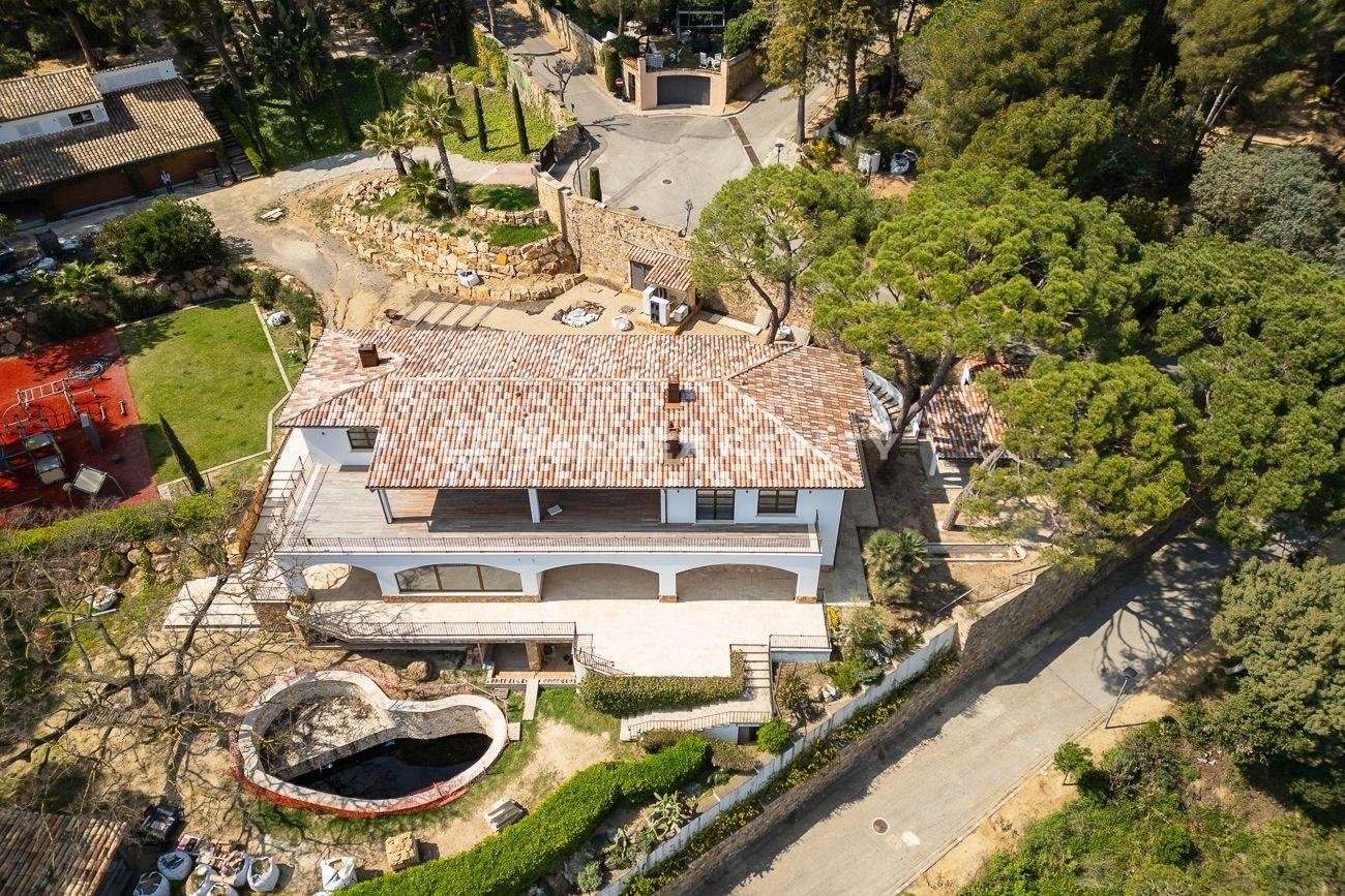 Villa in Lloret de Mar, Girona, Spanien 12 Schlafzimmer,  Nr. 176663