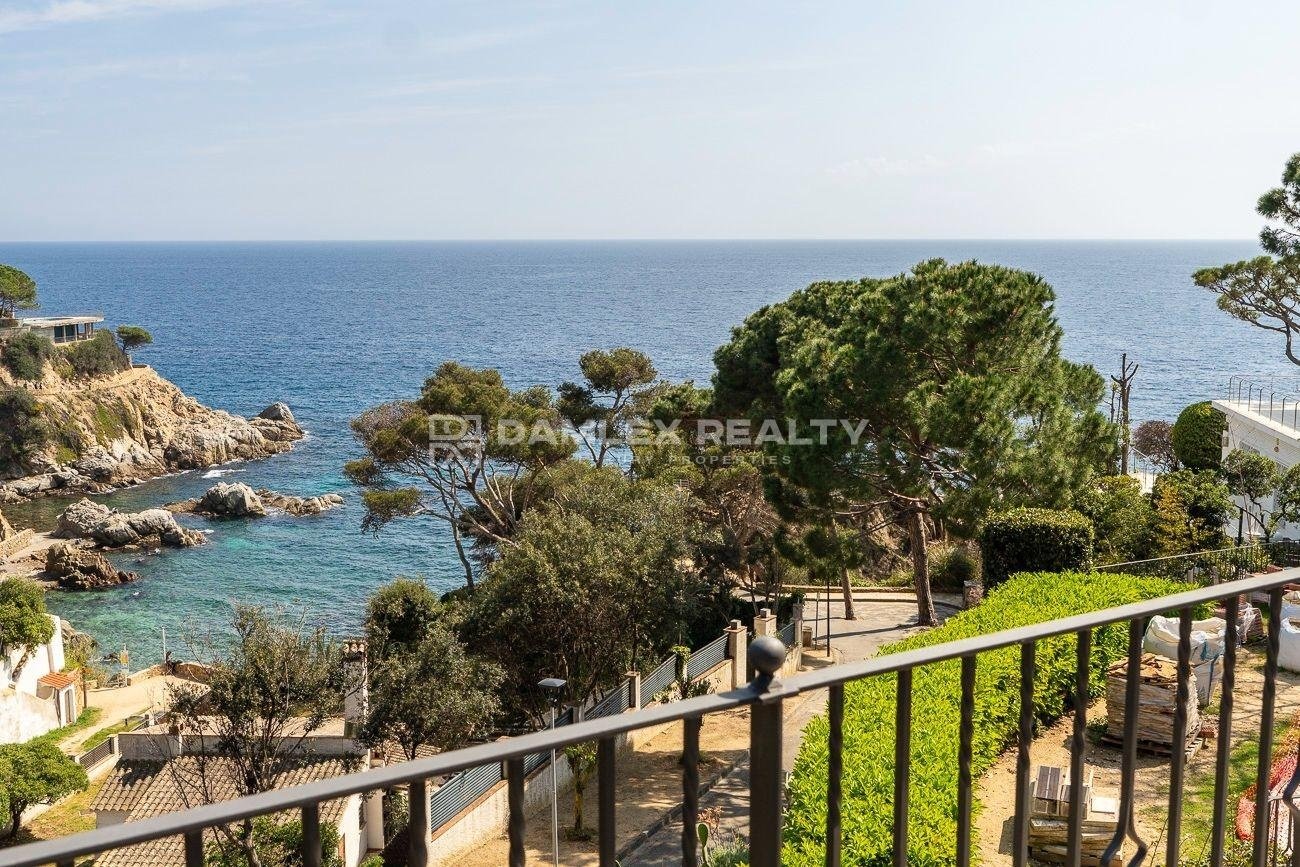 Villa in Lloret de Mar, Girona, Spanien 12 Schlafzimmer,  Nr. 176663