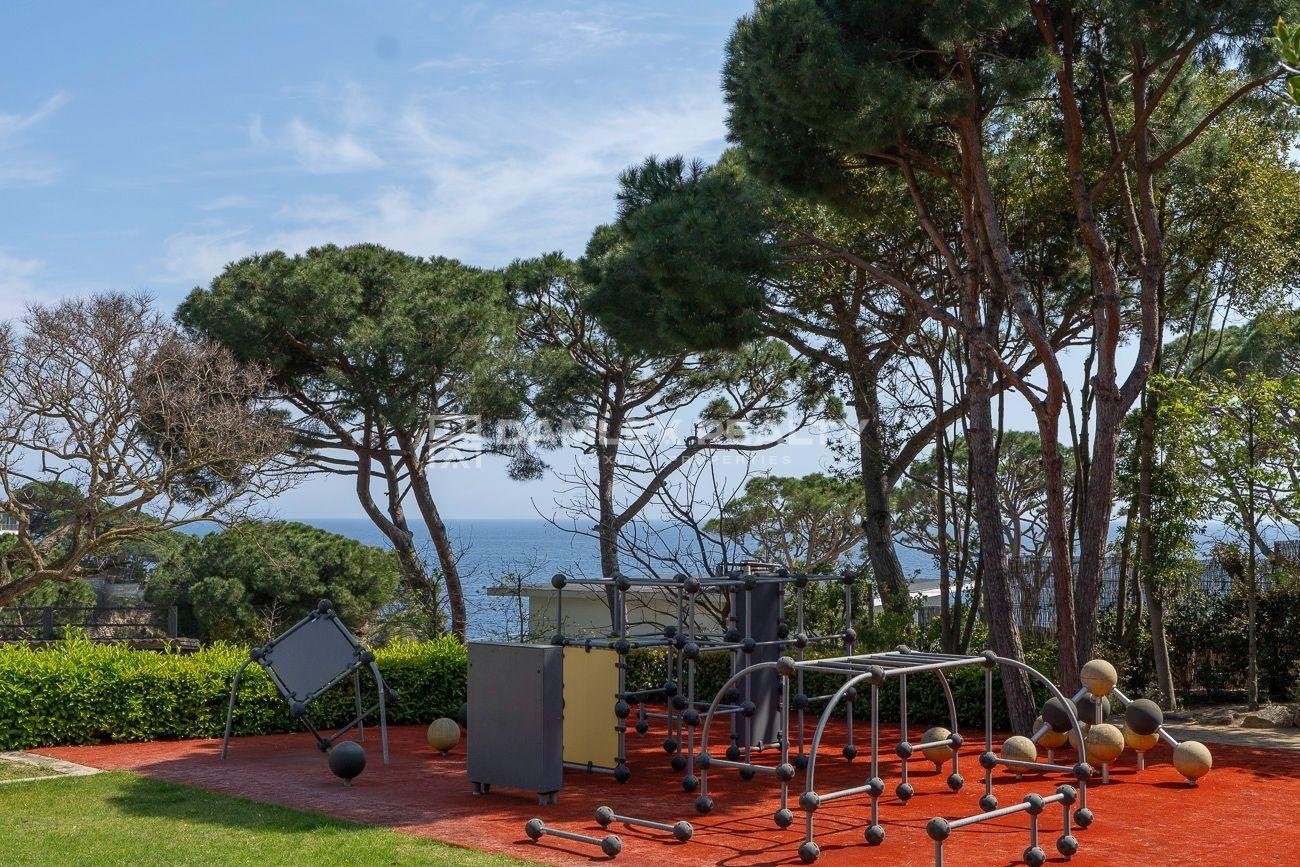 Villa in Lloret de Mar, Girona, Spanien 12 Schlafzimmer,  Nr. 176663