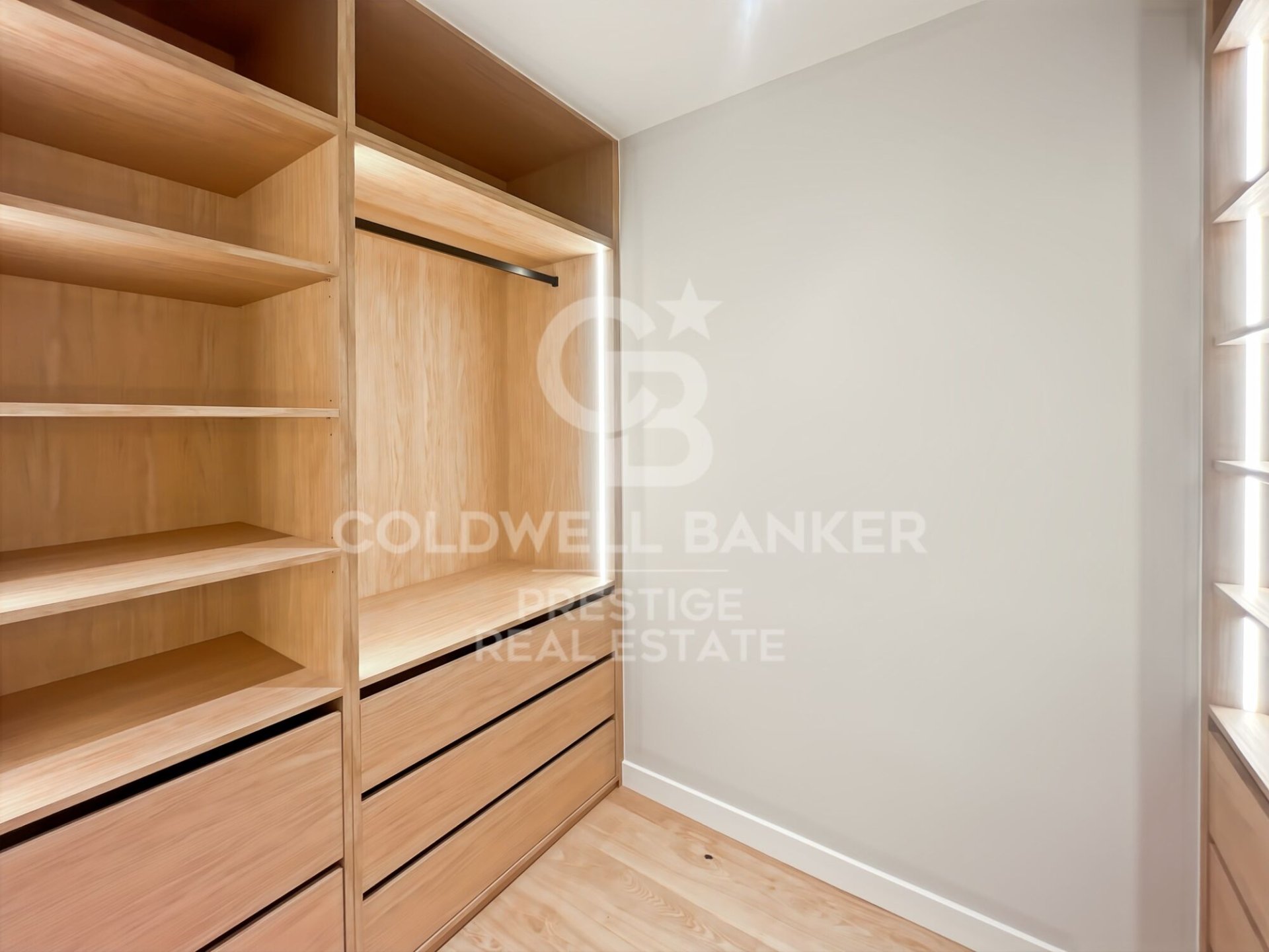 Apartament w Barcelona, Hiszpania 3 sypialnie, 162 mkw. nr 157026