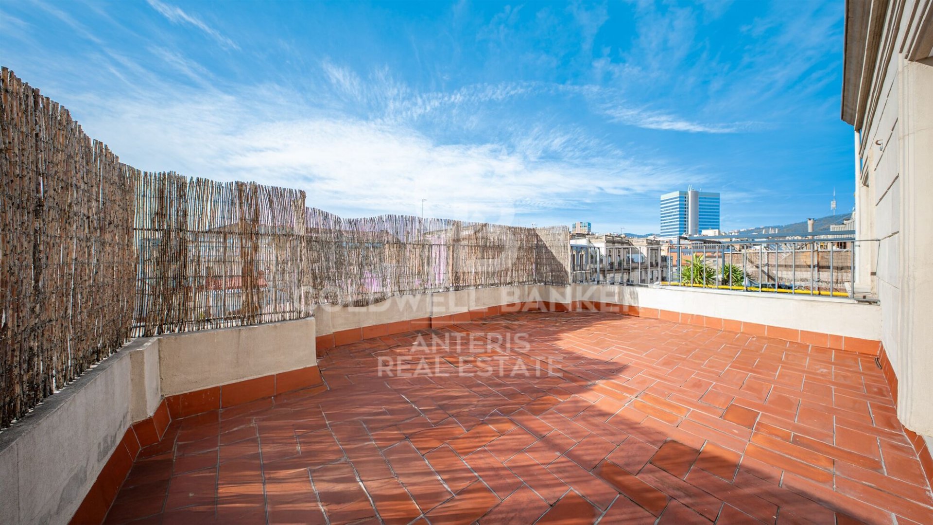 Penthouse w Barcelona, Hiszpania 4 sypialnie, 180 mkw. nr 157028