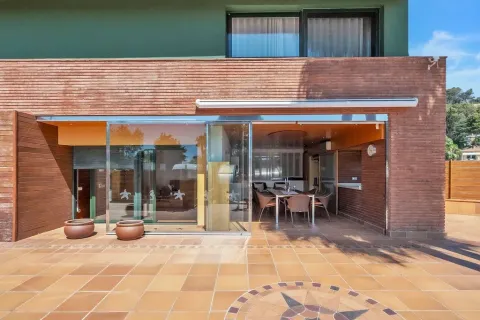House à Blanes, Girona, Espagne 4 chambres, 330 m2 No. 171973