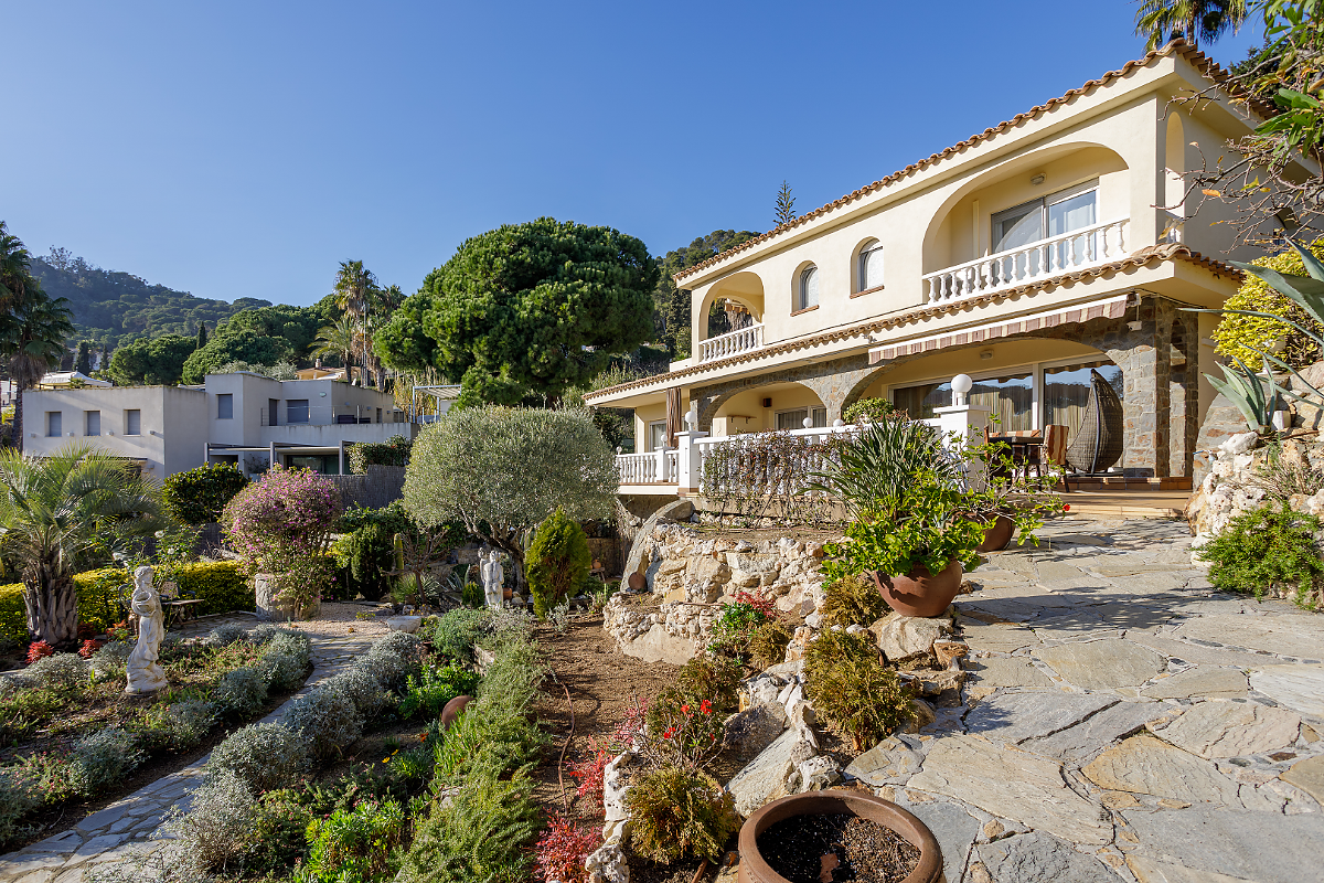 Villa i Blanes, Girona, Spanien 4 sovrum, 455 kvm. Nr. 180612