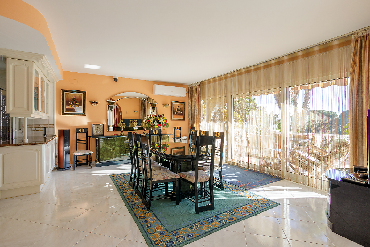 Villa i Blanes, Girona, Spanien 4 sovrum, 455 kvm. Nr. 180612