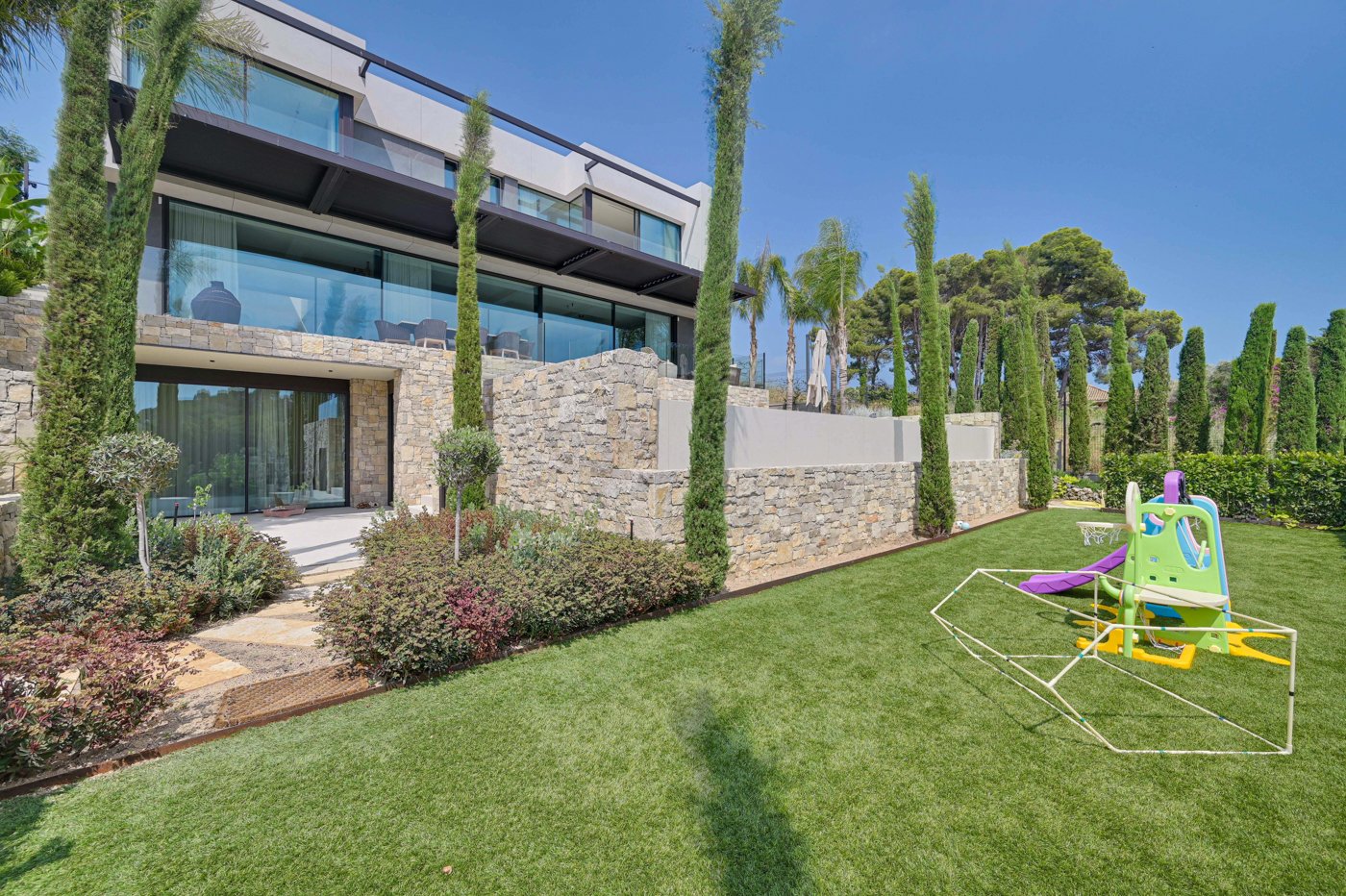 Villa in Lloret de Mar, Girona, Spain 4 bedrooms, 500 sq.m. No. 180617