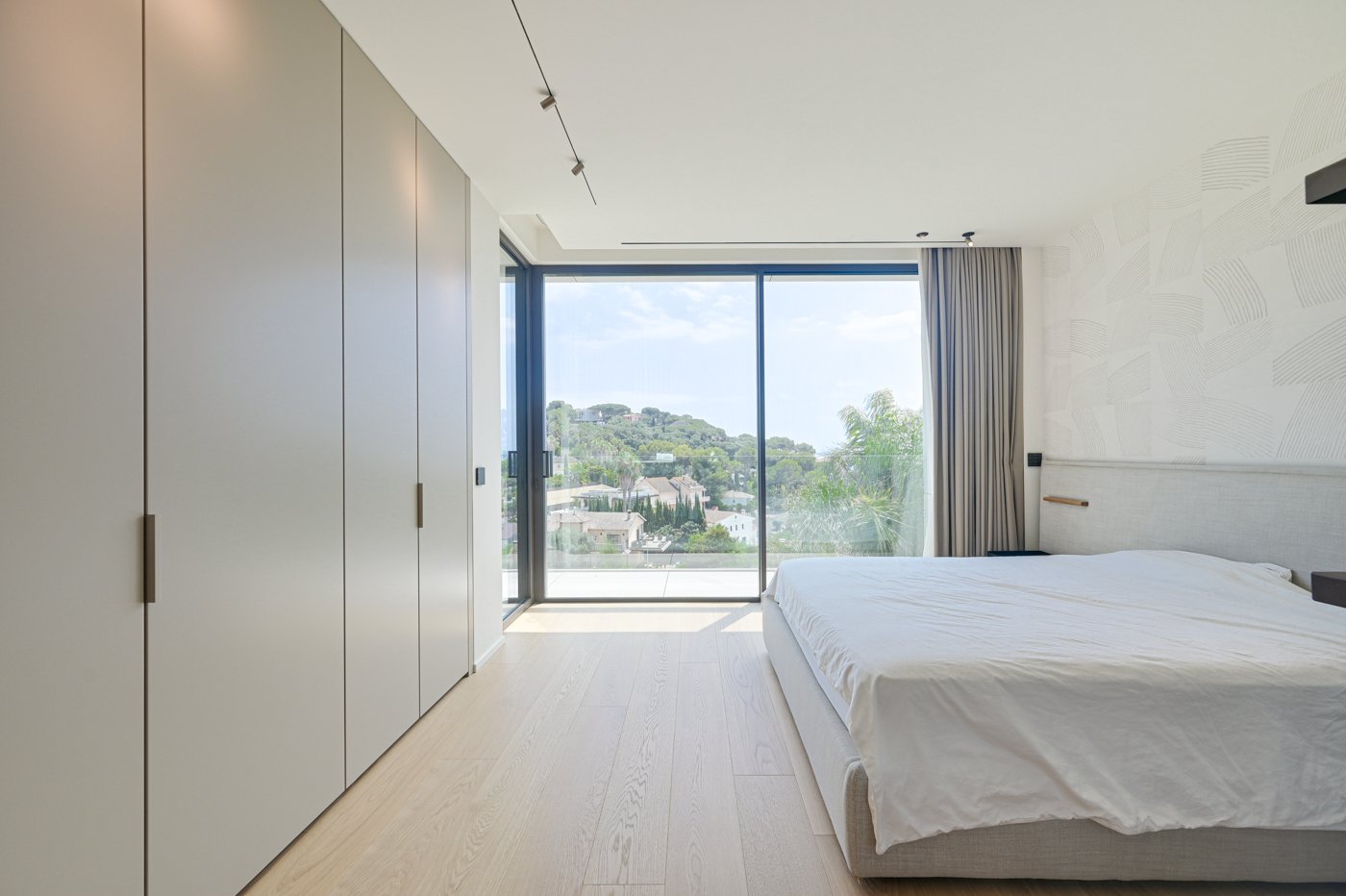 Villa in Lloret de Mar, Girona, Spain 4 bedrooms, 500 sq.m. No. 180617