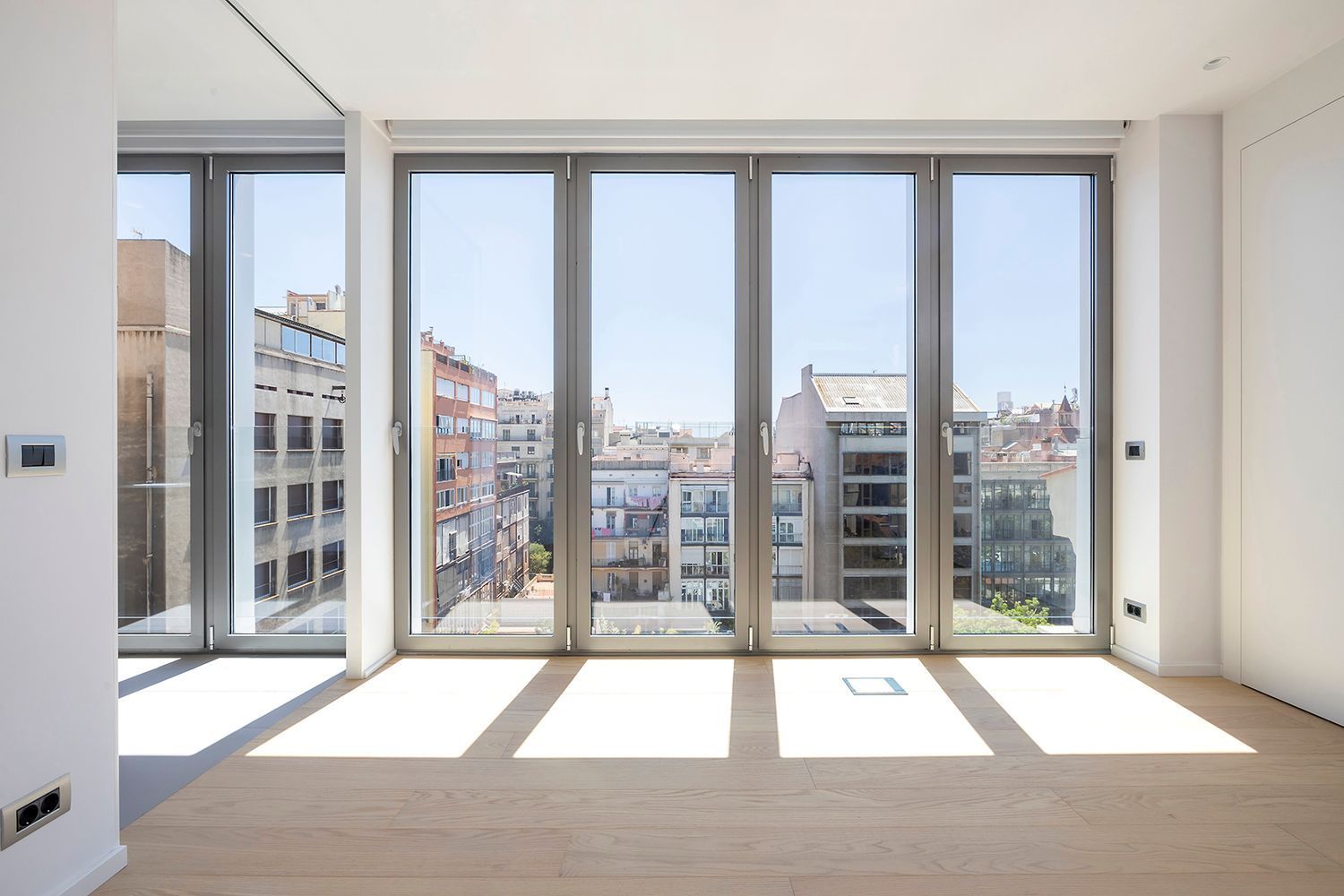 Apartamento en Barcelona, España 4 dormitorios, 185 m2 No. 186998