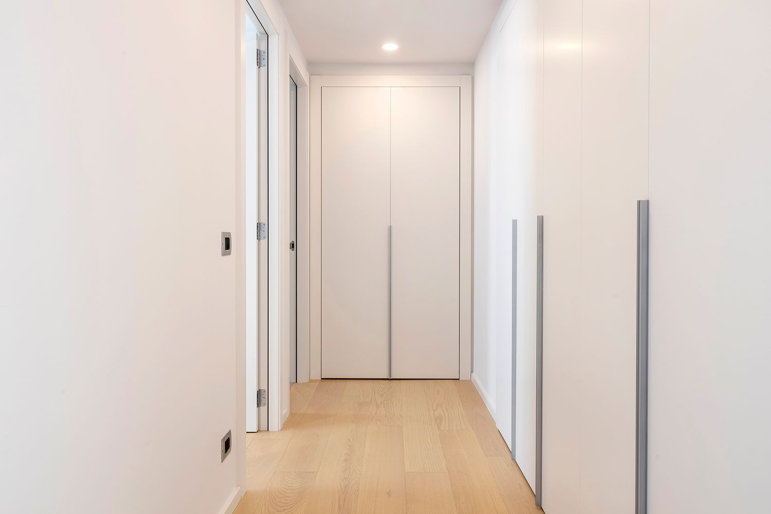 Apartamento en Barcelona, España 4 dormitorios, 185 m2 No. 186998