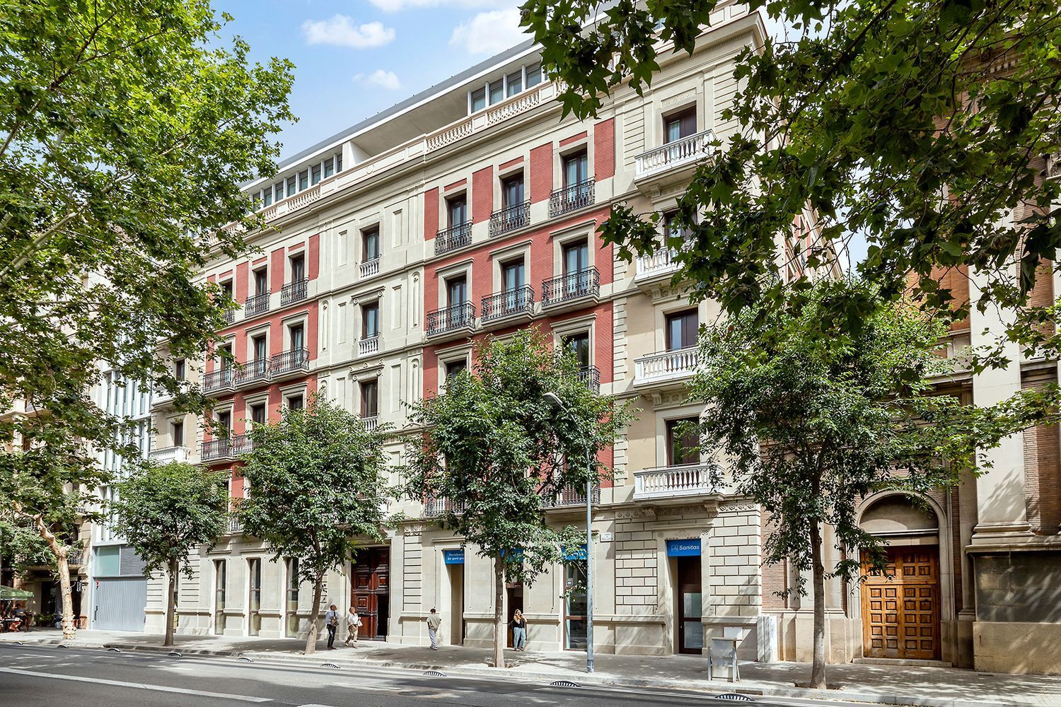Apartamento en Barcelona, España 4 dormitorios, 185 m2 No. 186998