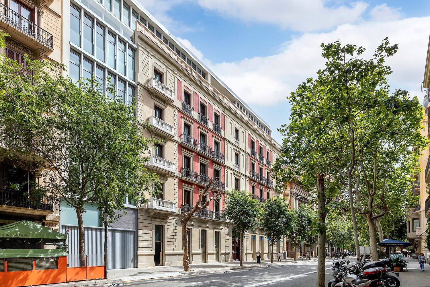 Apartamento en Barcelona, España 4 dormitorios, 185 m2 No. 186998