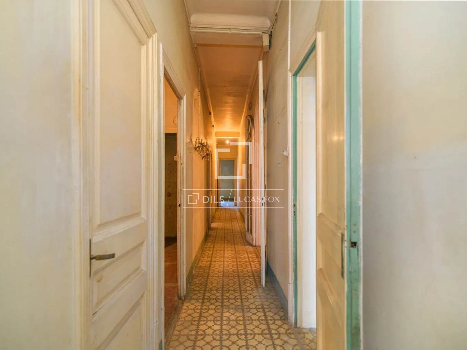 Dzīvoklis Barcelona, Spānijā 4 istabas, 156 m2 Nr. 168298