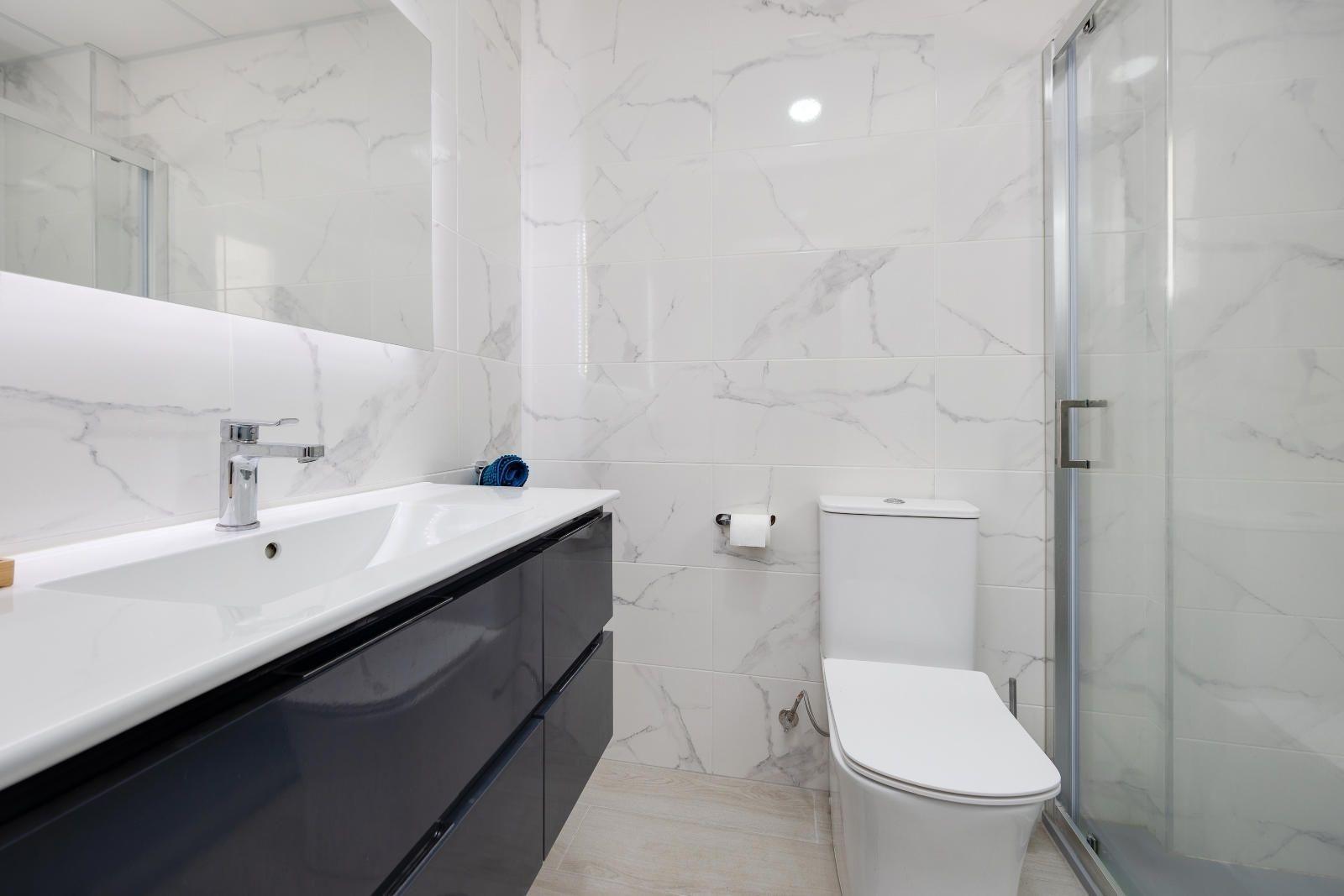 Penthouse in Torrevieja, Alicante, Spain 2 bedrooms, 61 sq.m. No. 184331