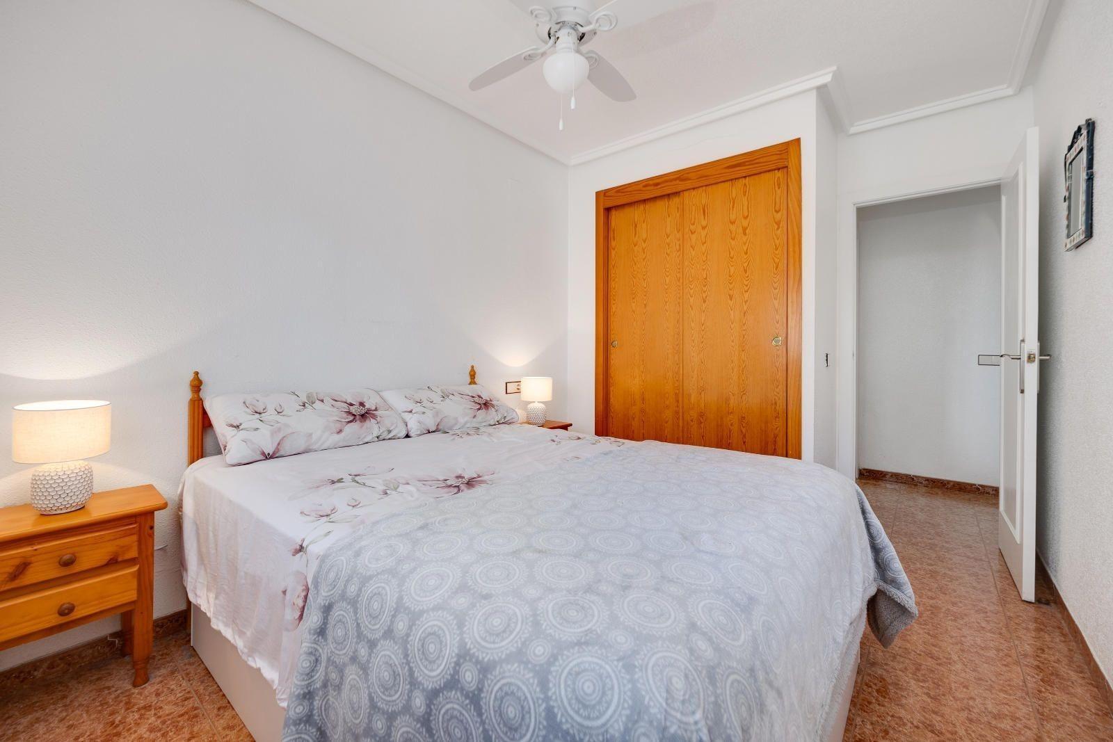 Penthouse in Torrevieja, Alicante, Spain 2 bedrooms, 61 sq.m. No. 184331