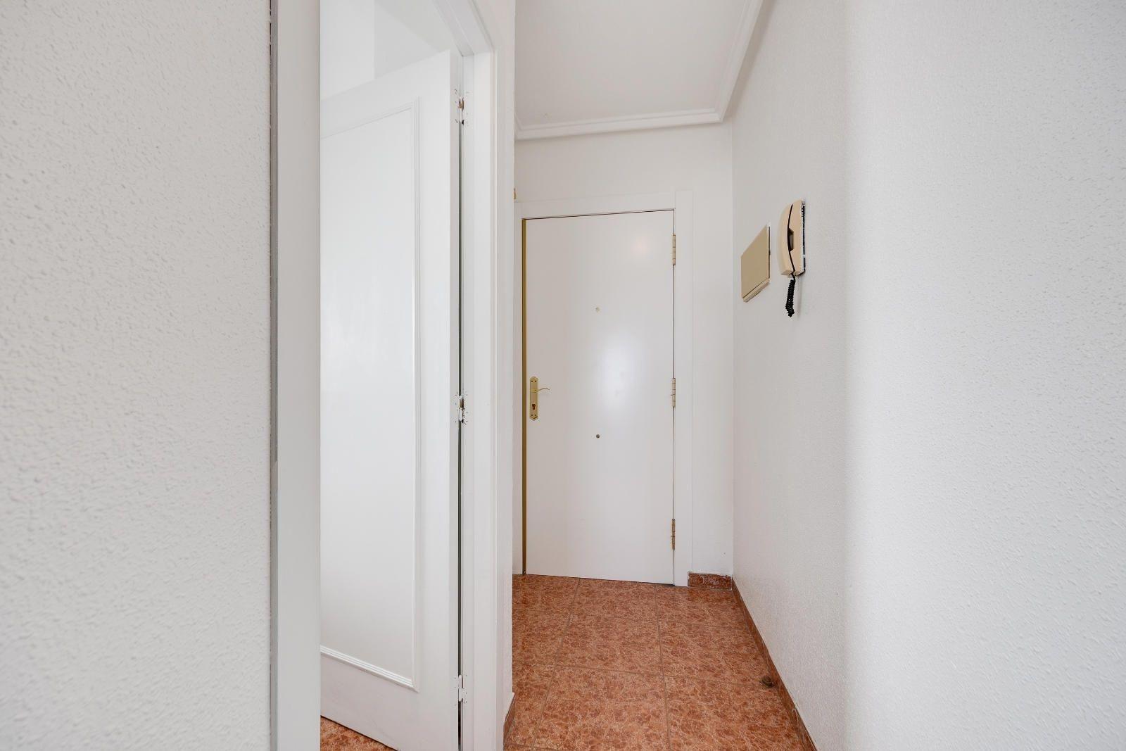 Penthouse in Torrevieja, Alicante, Spain 2 bedrooms, 61 sq.m. No. 184331