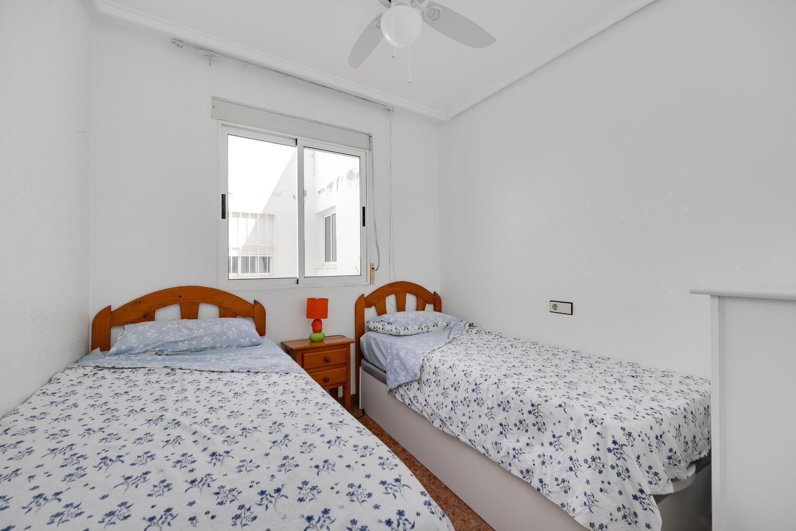 Penthouse in Torrevieja, Alicante, Spain 2 bedrooms, 61 sq.m. No. 184331