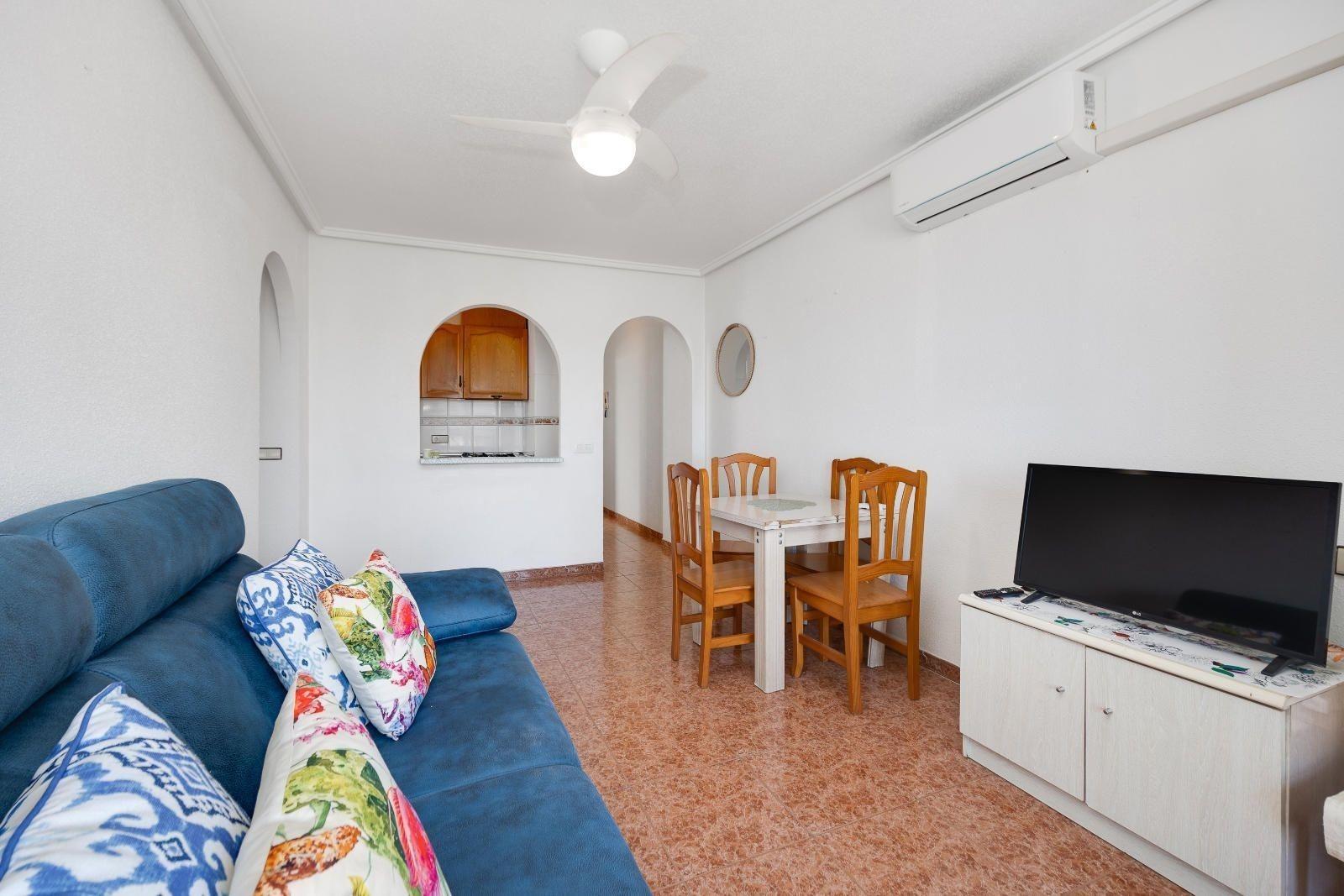 Penthouse in Torrevieja, Alicante, Spain 2 bedrooms, 61 sq.m. No. 184331