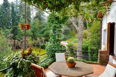 Talo Castellvi de Rosanes, Barcelona, Espanja 4 makuuhuonetta, 249 m2 No. 159670