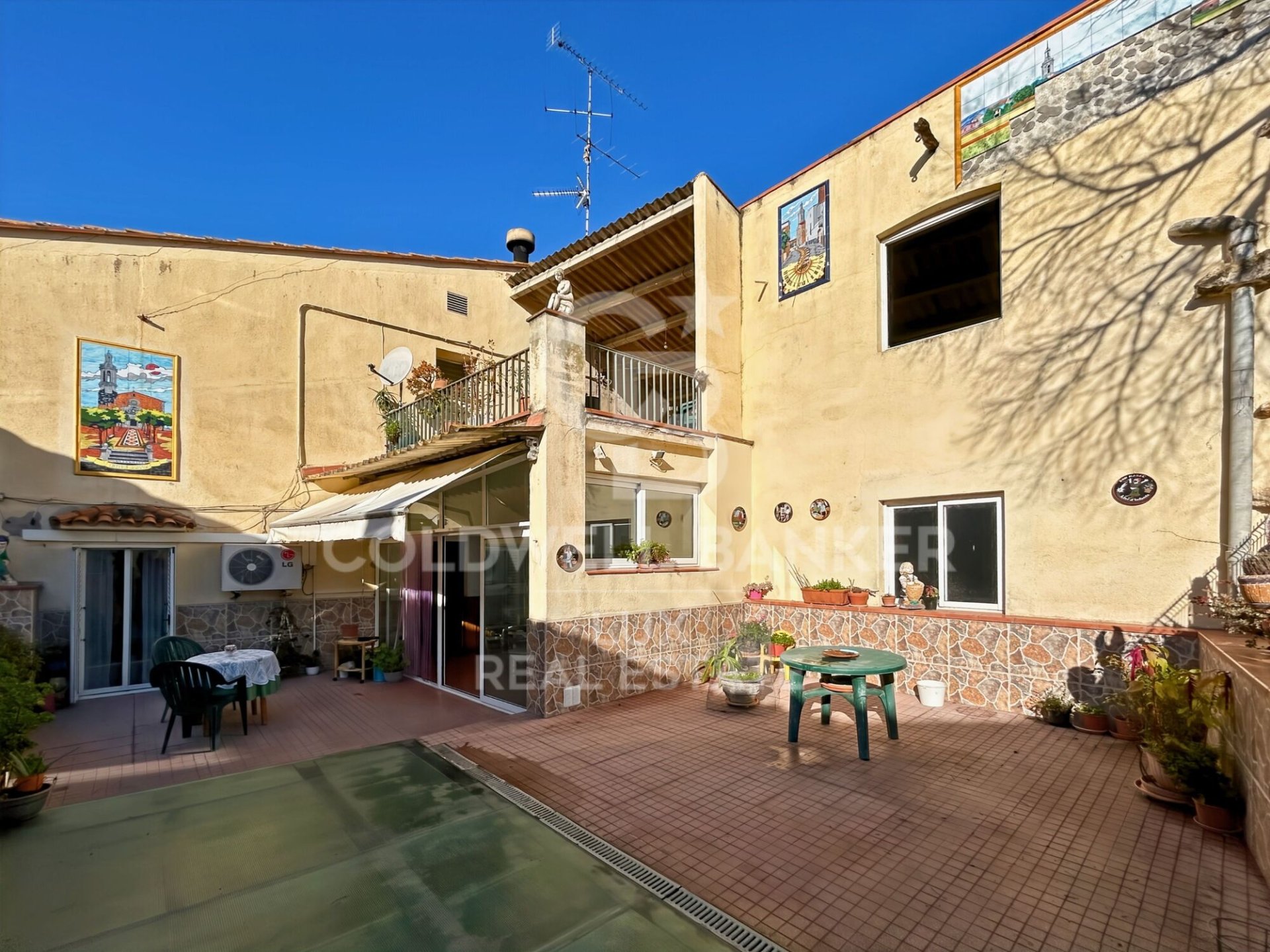 Rindu māja Borrassa, Girona, Spānijā 6 istabas, 573 m2 Nr. 159669