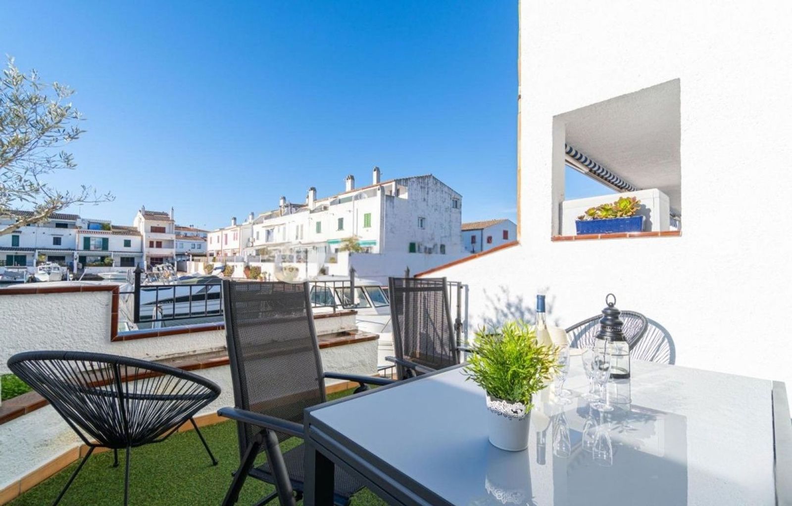 House in Sitges, Barcelona, Spanien 4 Schlafzimmer, 110 m2 Nr. 164938