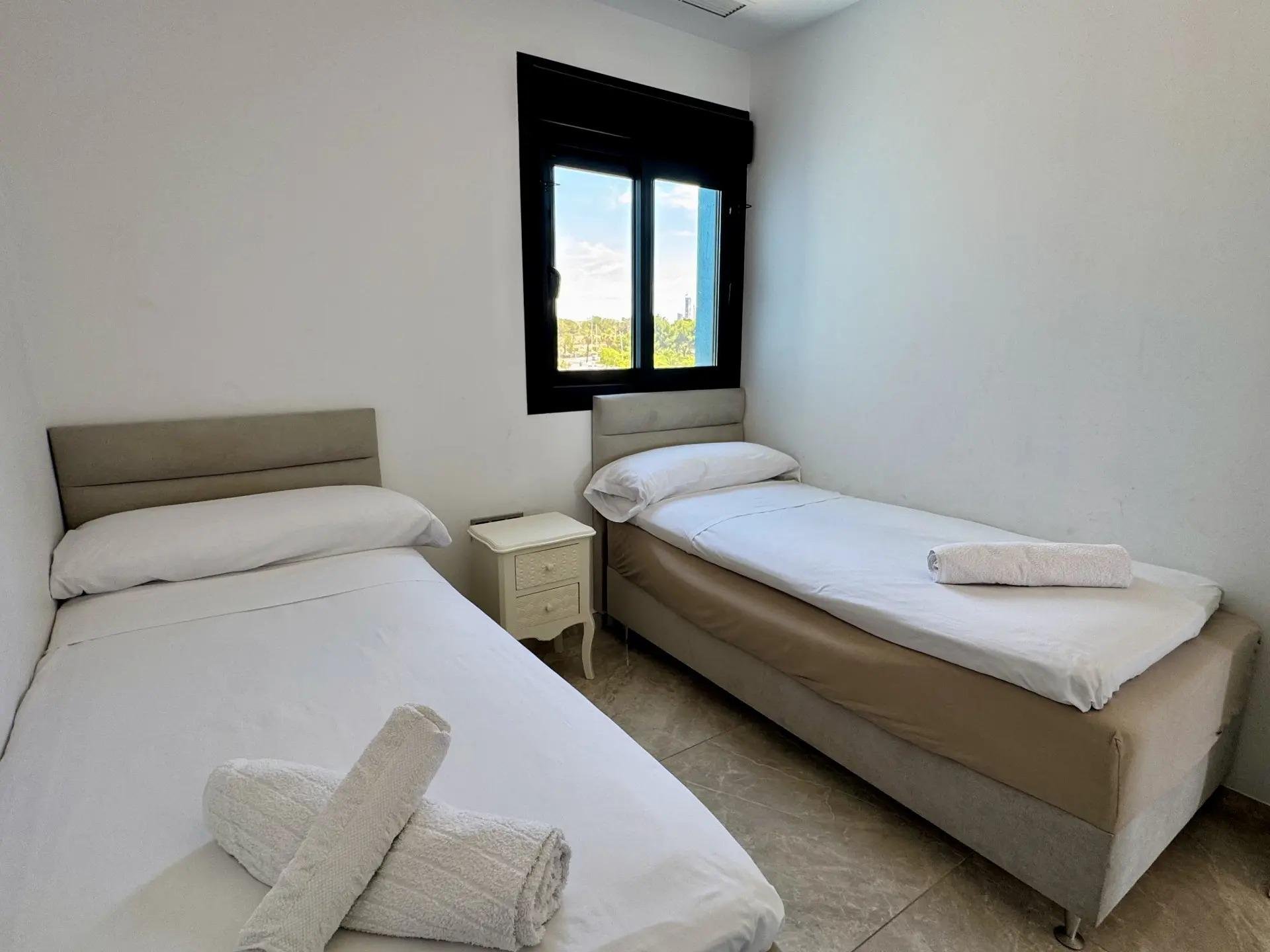 Apartamento en Benidorm, Alicante, España 3 dormitorios, 160 m2 No. 189055
