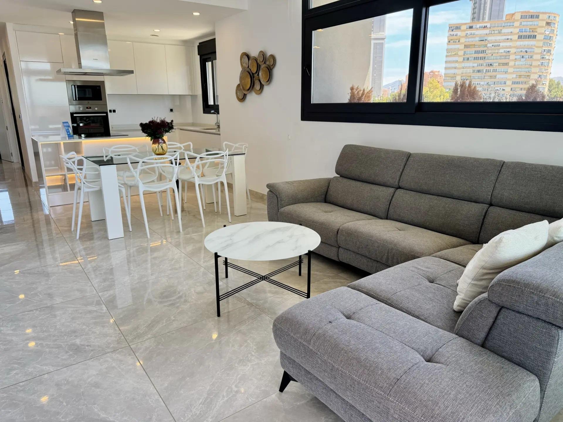 Apartamento en Benidorm, Alicante, España 3 dormitorios, 160 m2 No. 189055