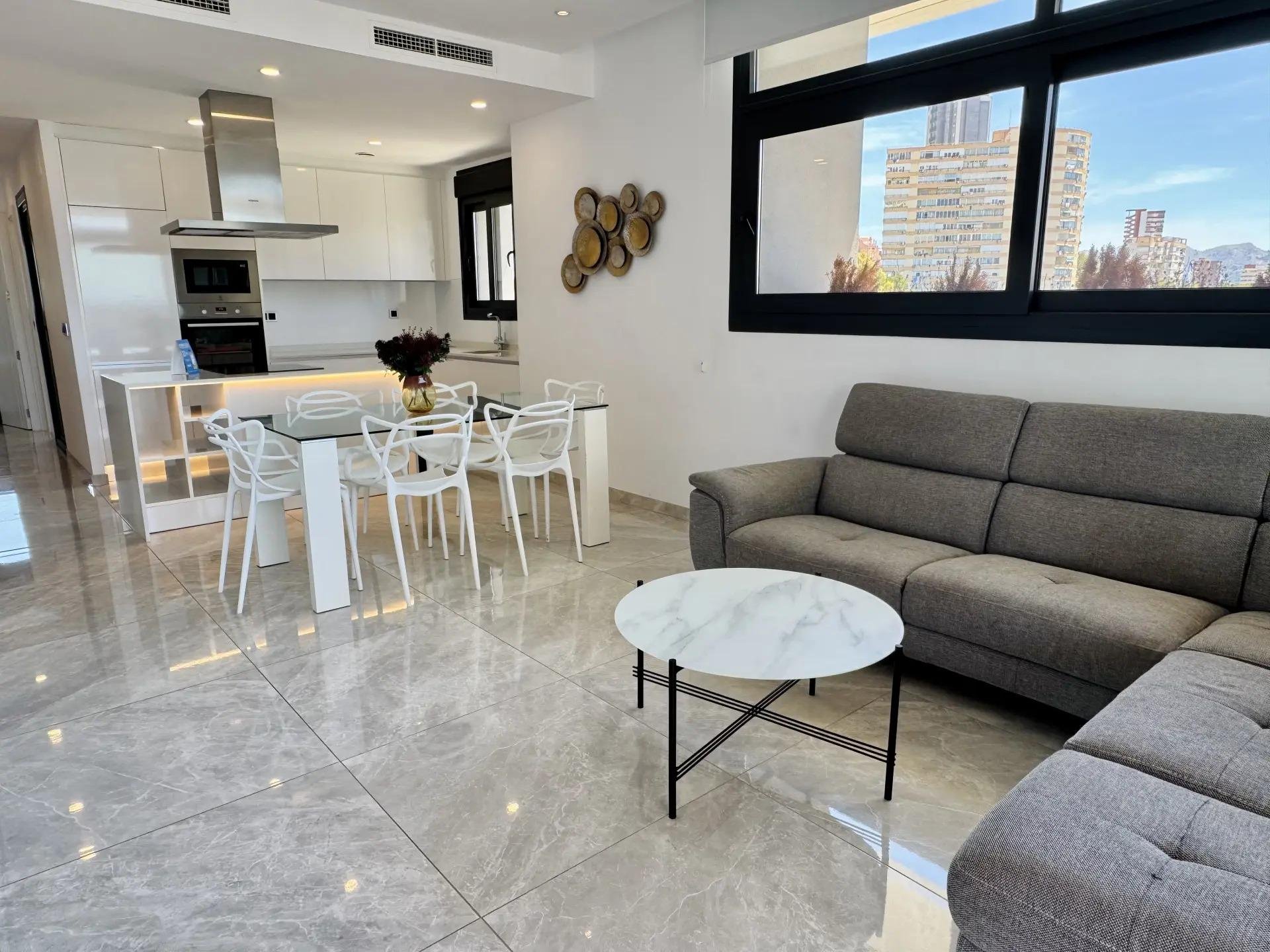 Apartamento en Benidorm, Alicante, España 3 dormitorios, 160 m2 No. 189055
